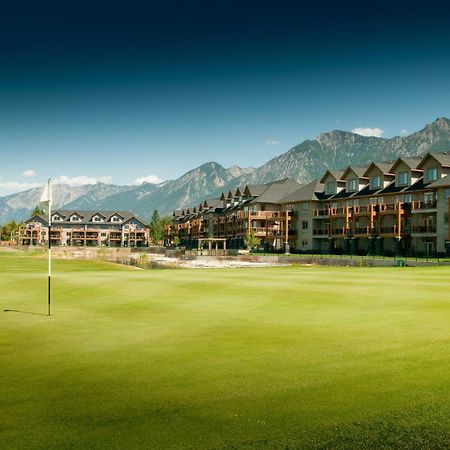 Bighorn Meadows Resort เรเดียมฮอตสปริงส์ ภายนอก รูปภาพ