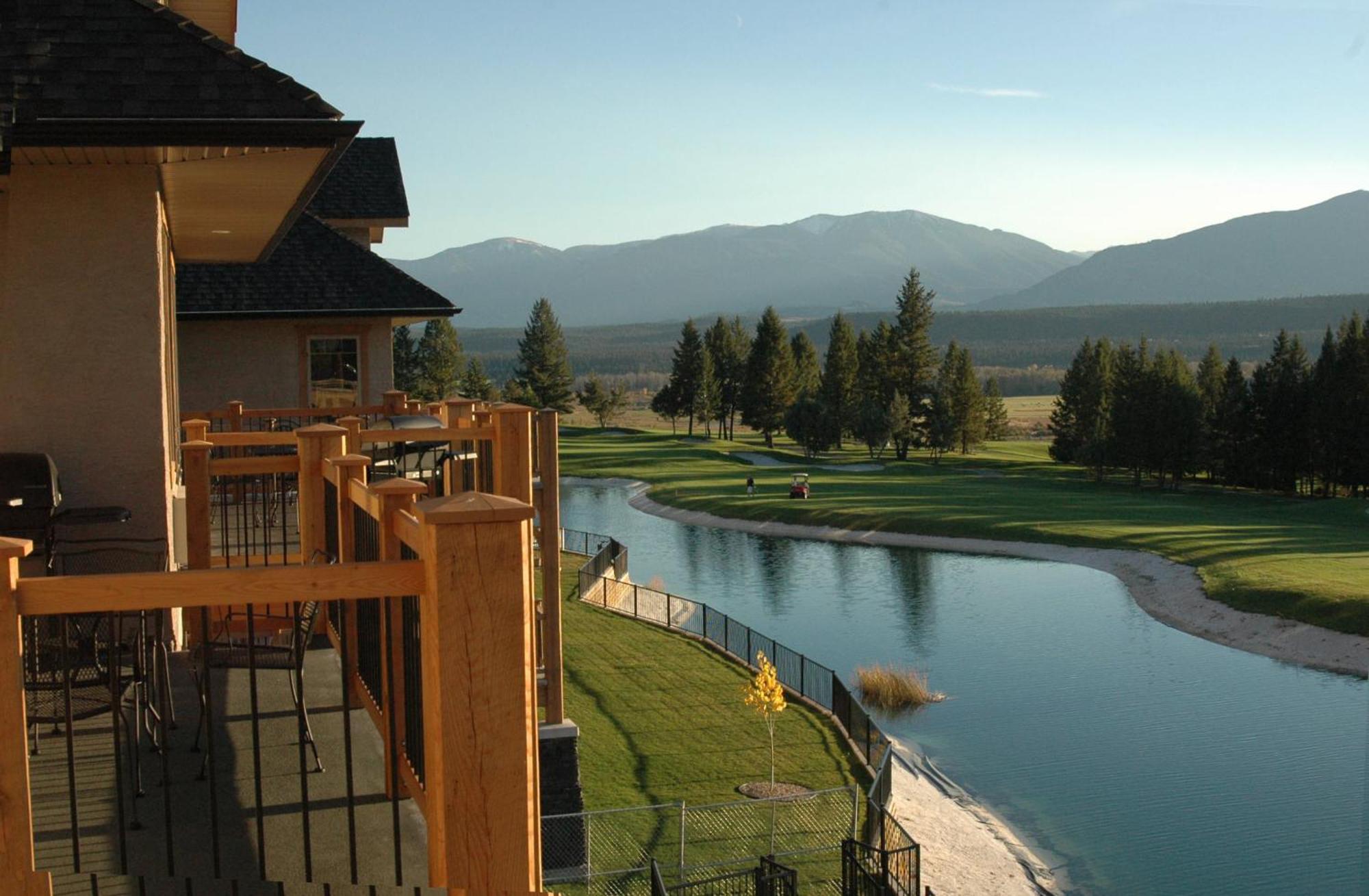 Bighorn Meadows Resort เรเดียมฮอตสปริงส์ ภายนอก รูปภาพ