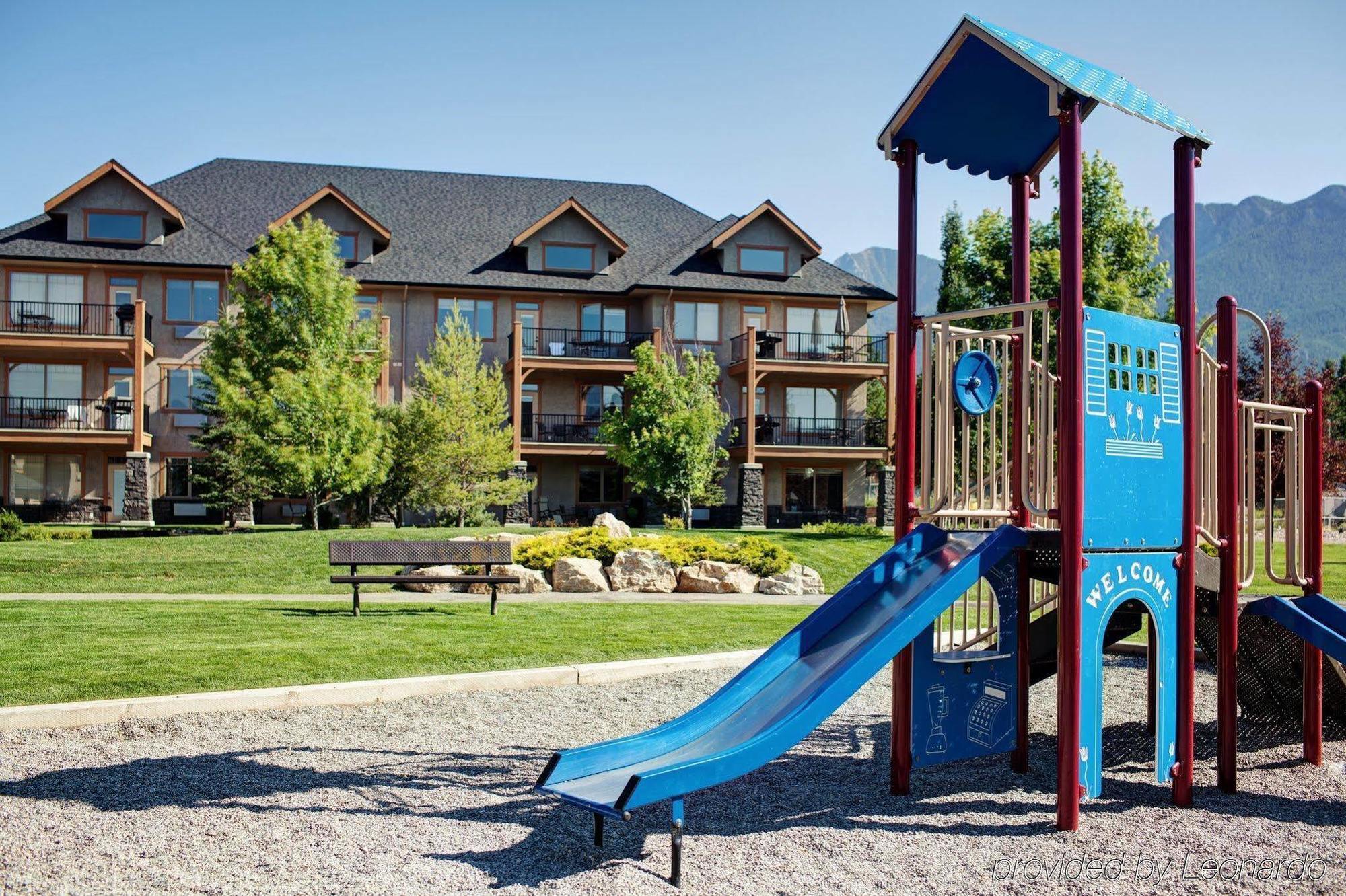 Bighorn Meadows Resort เรเดียมฮอตสปริงส์ ภายนอก รูปภาพ