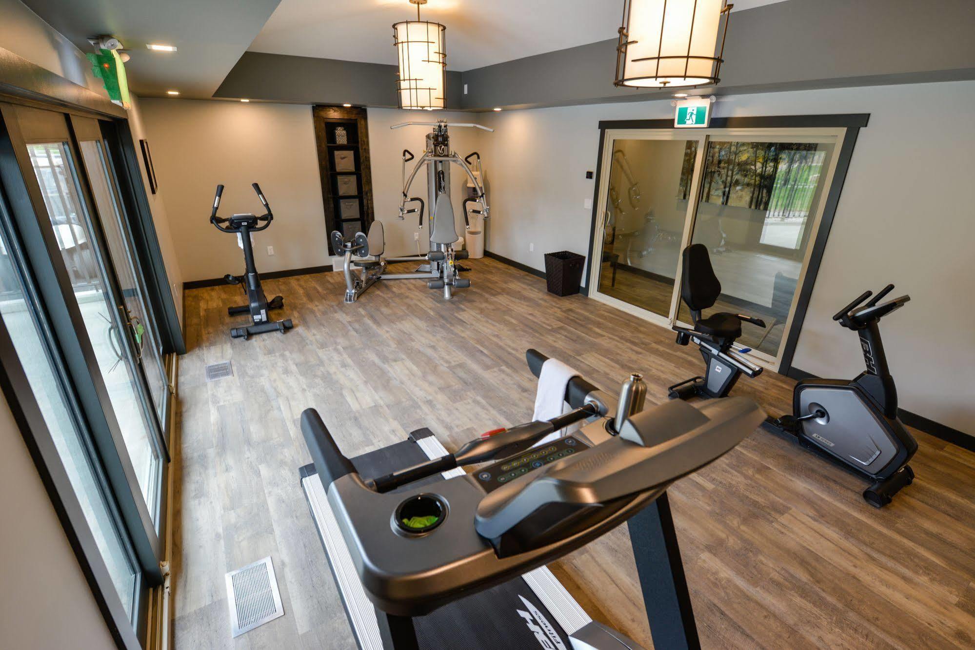 Bighorn Meadows Resort เรเดียมฮอตสปริงส์ ภายนอก รูปภาพ